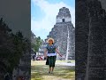 Hermosa Señorita Danzando en Frente del Majestuoso Gran Jaguar, Tikal, Petén, Guatemala