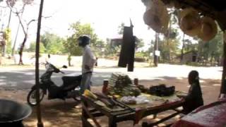 カンボジアでゴム跳びをする少女達(Chinese jump rope in Cambodia)