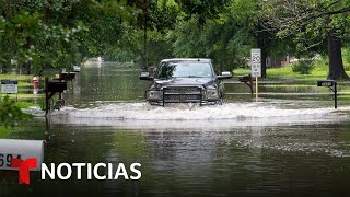 Situación crítica para miles de familias de Houston afectadas por las lluvias | Noticias Telemundo