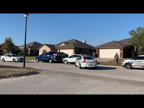 Killeen PD Still Investigating Car That Crashed Into Home - YouTube