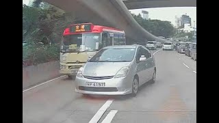 車CAM直擊 - WP4157 Prius無睇清楚就cut線 撞小巴