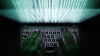Huge cyber attack hits US government workers