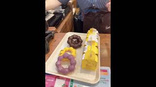 可愛小貓造型甜甜圈 🍩 #mister donut #美食 #甜甜圈 #親子 #上熱門 #冠軍國際生醫娃娃