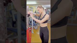 Girls At Gym 😆 Funny Gym Girl, Sexy Ledy Workout, Sexy Ledy Gym  • Physical Short Tips