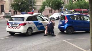 Egy NetPincéres robogós futár állítja meg a rendőrök elől menekülő autóst | 2020-05-23