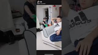 来来，大家一起来，妹妹教你玩溜溜球🤩😂 （抖音发布时间：2019年09月12日）