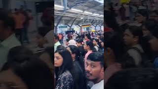 Crazy rush in Hyderabad metro #metro #hyderabad #metrostation #rush #crowd