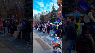 Toronto Mayor Olivia Chow at The Santa Claus Parade - November 2024 #santaclausparade #christmas