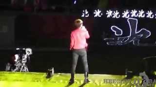 [FANCAM] 20131019 Dancing Out + Rockstar (Heechul focus) @ SMTown in Beijing