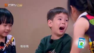 《爸爸去哪儿5》精彩看点：max弟弟力爆棚狂护姐：不要哭 Dad Where Are We Going S05【湖南卫视官方频道】