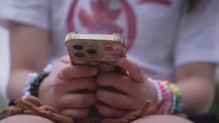 Fishers police hold online safety talk with parents