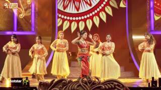An amazing performance by Bhavana and Sindhu Shyam