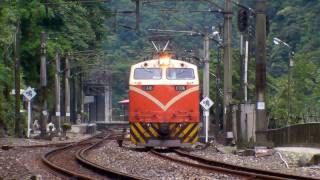 臺鐵局Ｅ３００型運用③「貨列726次」2011-06-三貂嶺