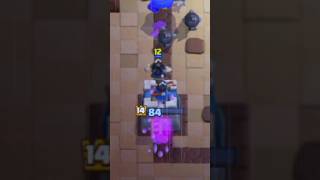 Escape from death ☠️😎#shorts #clashroyale #viralshort #viral#trending #gaming#supercell @SirTagCR