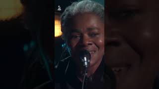 #TracyChapman performs #FastCar at the #GRAMMYs 👏