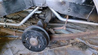 Morris Minor Level 1: Leaf spring overview off the car