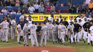 Benches clear at Rogers Centre