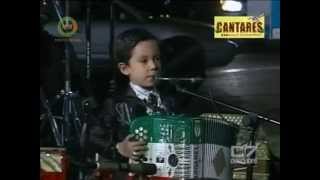 CHUYITO BAÑALES A LOS 6 AÑOS DEBUTA EN TV CANTANDO \