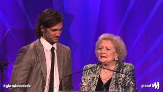 Alex Pettyfer, Betty White, and Cloris Leachman Come Out for Equality at the #gl