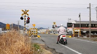 JR 東海道線【No.130】宮下踏切・通過・走行映像　静岡県富士市