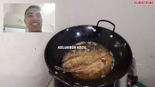 NIAT NYA MAU BANTU ISTRI MASAK MALAH REVIUW DAPUR |LUCU