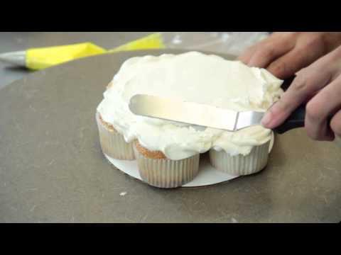 How to Make a Pull-Apart Cupcake Cake : Cake Recipes How to Make a Pull-Apart Cupcake Cake : Cake Recipes