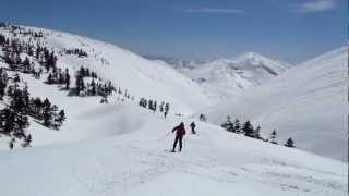 快晴の巻機山米子沢山スキー②滑降編