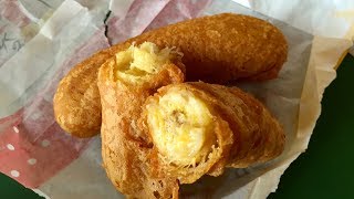 Legendary hawker retiring! Eat his goreng pisang while you can!