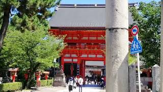 祇園祭　八坂神社　正門　石鳥居と南楼門　山鉾巡行の日　2023年7月17日