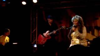 Marlena Shaw performs live 