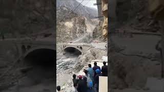 Increible Huayco Arrasa con Puente #ingenieria #construction #desastre #desastresnaturales #viral