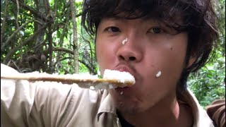 เบื้องหลังหุงข้าวด้วยไม่ไผ่ แบบสั้นๆ [ creative jungle funny ]