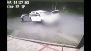 Video muestra grave accidente de una mujer que termina arrollada por el mismo carro que conducía