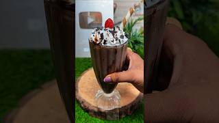 Chocolate cake shake 😍😍❤️❤️… #shorts #chocolate #chocolateshake #cake #viral #ka