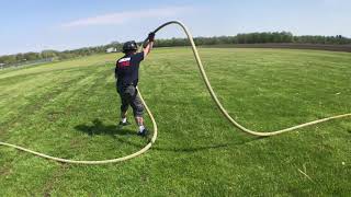 Moving hose with loop