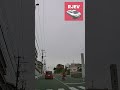 危険な逆走！交通ルールを守って運転してください