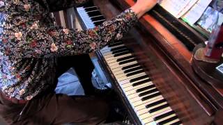 How to Clean Ivory Piano Keys