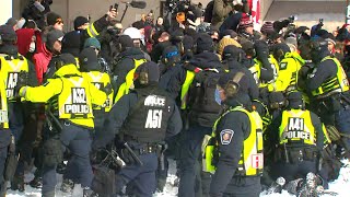 'Hold the line': Police and convoy protesters face off in Ottawa