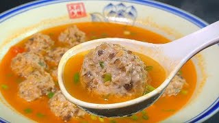 How to make the meatballs in tomato meatball soup so that the meat is tender, nutritious and juicy.