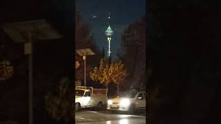 #گشت وگذاری در دل شهر# نگاهی به برج میلاد از خیابان اصلی شهرک غرب#milad tower