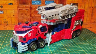 (Fr) Revue Transformers Retour Vers Le Passé Leader Class Optimus Prime Cybertron