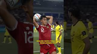 Ketika lemparan Arhan coba ditiru bek Malaysia #shorts #sepakbola