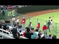 20170725桃猿主場 5局結束後的中場休息時間，阿誠和lamigirls進行嚴宏鈞的應援曲教學。