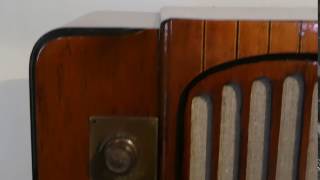 Bluetooth speaker system 1934 Air Astor model 60 radio with Aux inputs and FM radio.