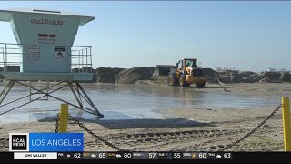 Long Beach residents wake up to flooding after high surf