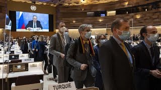 В начале выступления Лаврова в ООН зал встал и вышел