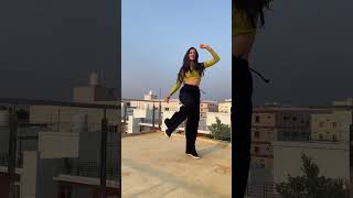 Simran choudhary cute dance steps
