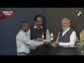 chandrayaan 3 isro அலுவலகத்திலேயே மூழ்கிய scientist veeramuthuvel oneindia tamil