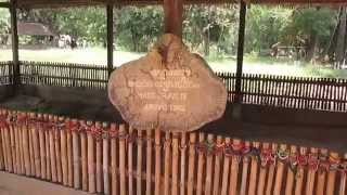 CAMBODIA: PHNOM PENH: CHOEUNG EK: KILLING FIELDS: MASS GRAVE 5: 450 VICTIMS