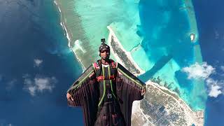 Maldives, wingsuit, Sun Island / Love gives you wings /Geraldine Fasnacht